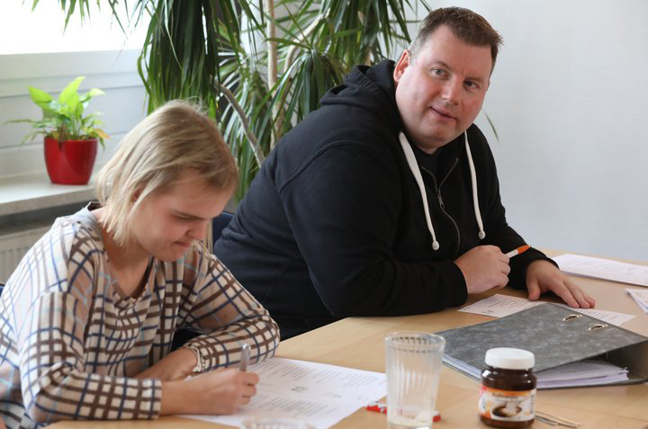 csm_leichte_sprache_ueber_uns_team_1